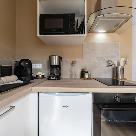 Poe-tehani - Design - Centre Apartment