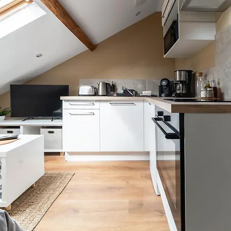 Poe-tehani - Design - Centre Apartment Vichy