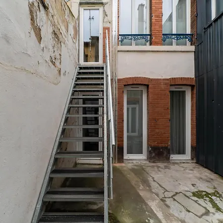 Poe-tehani - Design - Centre Apartment