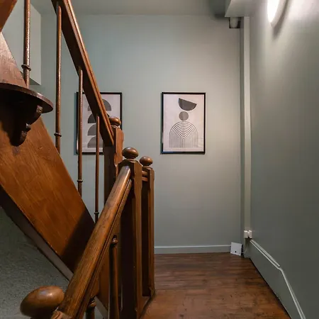 Poe-tehani - Design - Centre Apartment