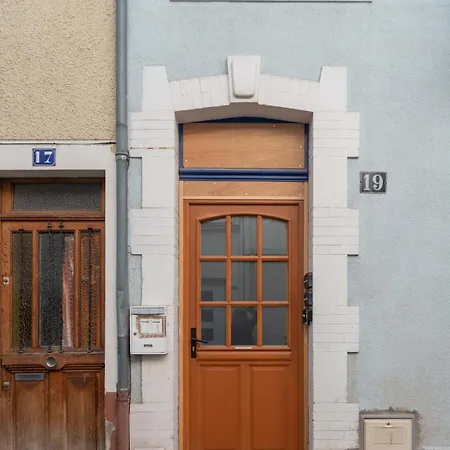 Poe-tehani - Design - Centre Apartment Vichy