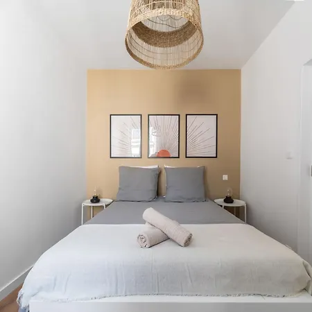 Poe-tehani - Design - Centre