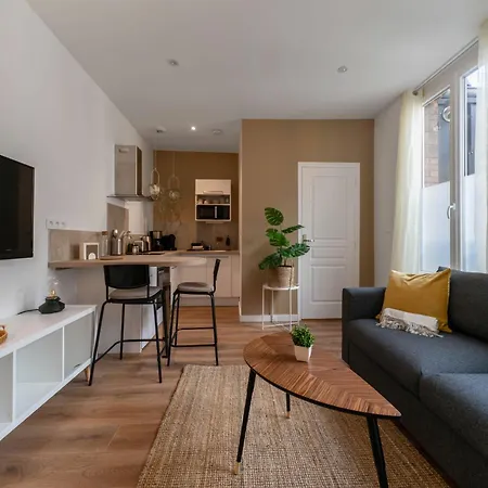 Poe-tehani - Design - Centre *