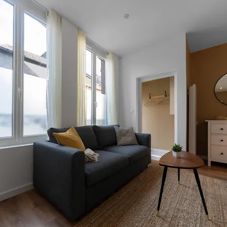 Poe-tehani - Design - Centre *