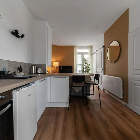 Poe-tehani - Design - Centre Apartment