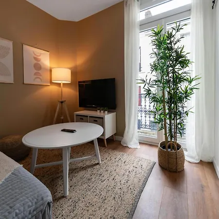 Poe-tehani - Design - Centre Apartment Vichy