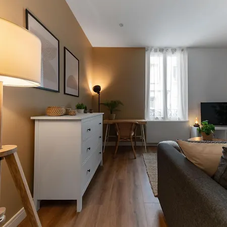 Poe-tehani - Design - Centre Apartment