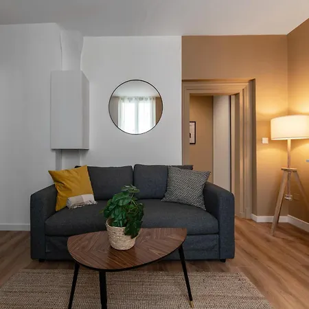 Poe-tehani - Design - Centre Apartment Vichy