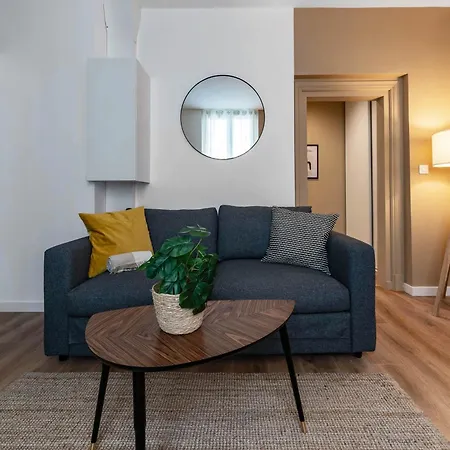 Poe-tehani - Design - Centre Apartment