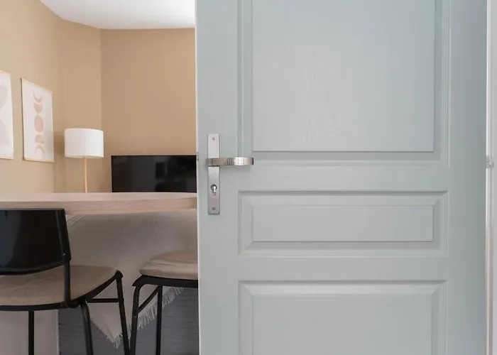 Poe-tehani - Design - Centre