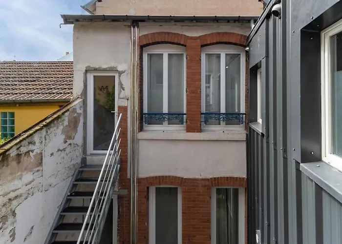 Poe-tehani - Design - Centre *