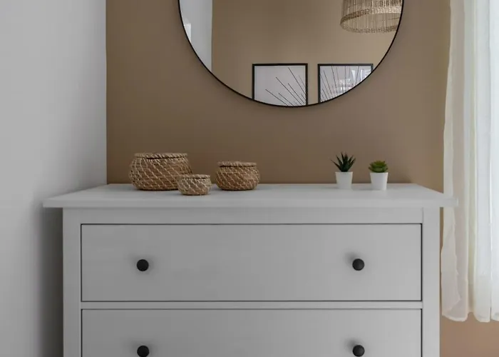 Poe-tehani - Design - Centre Apartment Vichy