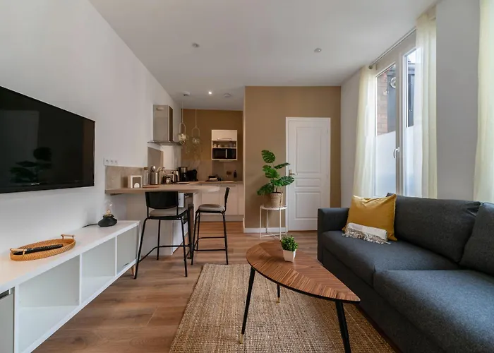 Poe-tehani - Design - Centre *