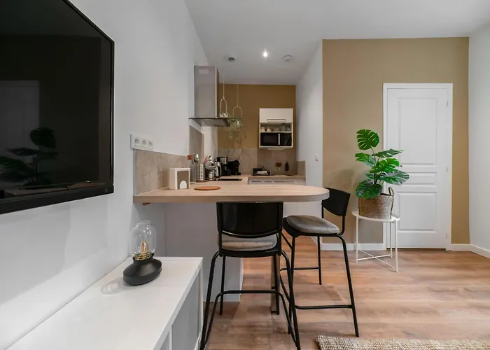 Poe-tehani - Design - Centre Apartment *