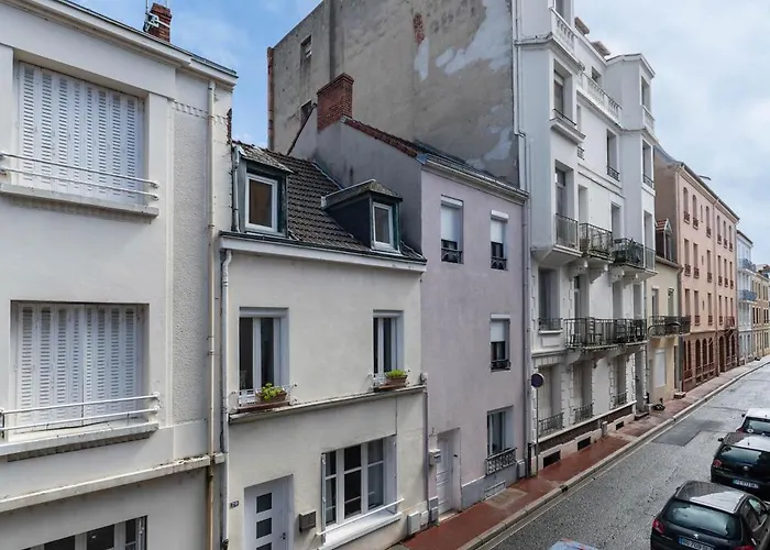 Poe-tehani - Design - Centre Apartment *