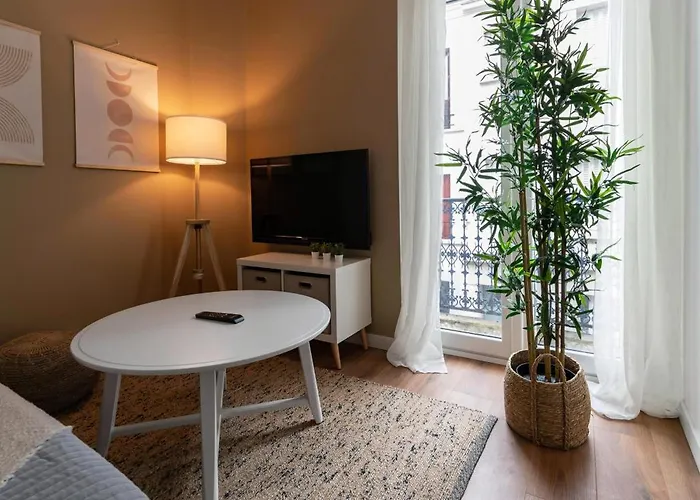 Poe-tehani - Design - Centre Apartment Vichy