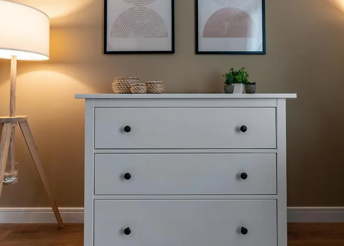 Poe-tehani - Design - Centre *